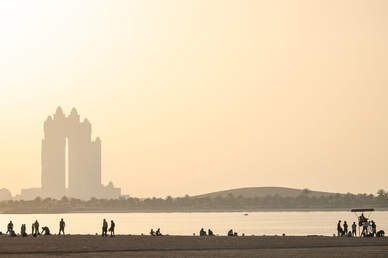 Жилье в ОАЭ стало доступнее московского из-за скидок на фоне конфликта в регионе