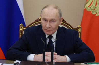 Путин наградил орденом Мужества посмертно посла РФ в КНДР Александра Мацегору