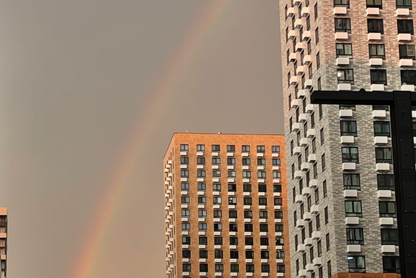 Спрос на новостройки в московском регионе упал почти в два раза за год