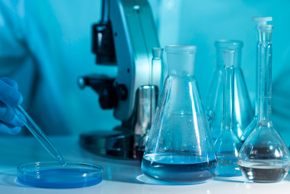 Вакцина от меланомы, квантовый прорыв и «Интервидение»: самые хорошие новости 2025 года