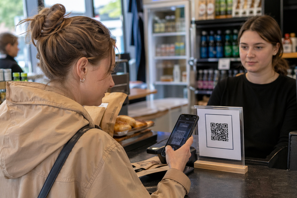 Оплата по QR и переводы бизнесу: что на самом деле меняется в СБП с 1 мая
