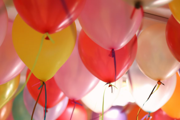 Акция со спуском 100 тыс. воздушных шаров 14 февраля может стоить 30 млн рублей