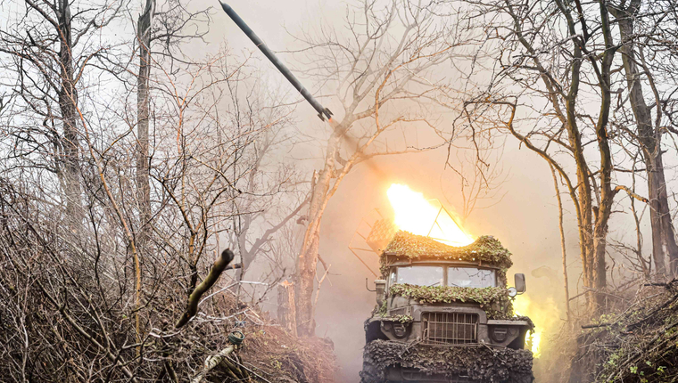 «ВС РФ продвигаются вперед и перемалывают противника»: итоги СВО за 2025 год