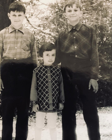 Валерий, Лиана и Константин (слева направо). Фото © Instagram (признан экстремистской организацией и запрещен на территории Российской Федерации) / meladzevalerian