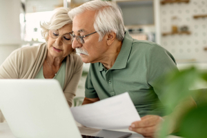 Фейки или реальные инициативы? Будут ли поднимать пенсионный возраст в России в 2026 году