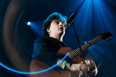 Музыкант DenDerty: «Бонд с кнопкой» стал успешным благодаря фанатизму и таланту