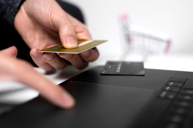 Депутат Делягин: мошенничество пенсионеров остановят после убытков банков