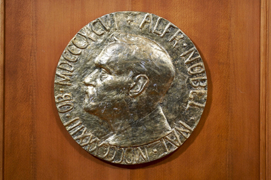 Летопись апокалипсиса и иммунная толерантность: кому и за что присудили Нобелевские премии — 2025