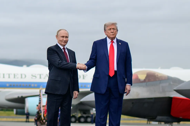 Песков: в Кремле знают о планах США ввести новые антироссийские санкции