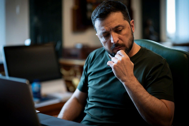 Официальная зарплата Зеленского составила 52 тыс. руб. в месяц