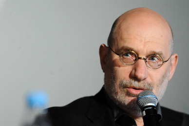 Писателя Бориса Акунина заочно приговорили к 15 годам лишения свободы