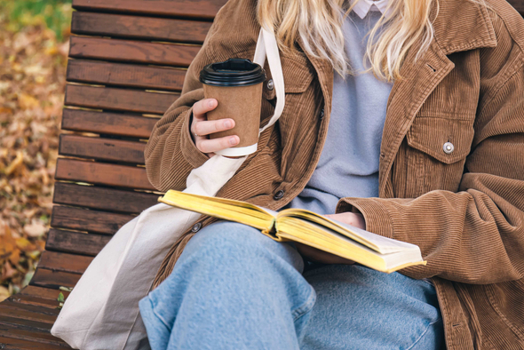 О самоценности, сепарации от родителей и принятии своих темных сторон: 10 книг по психологии