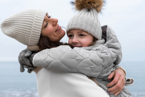 Теплый праздник в холодном ноябре: как будут отмечать День матери в России в 2025 году