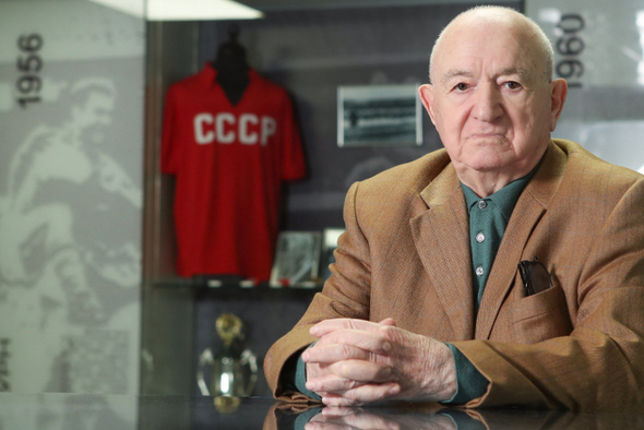 «Нужно просто с головой уходить в футбол и постоянно работать»: умер Никита Симонян