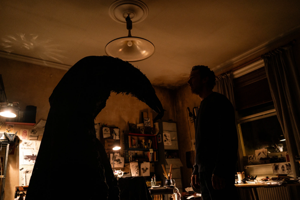 «Сущность» в виде ворона: каким получился новый хоррор с Бенедиктом Камбербэтчем