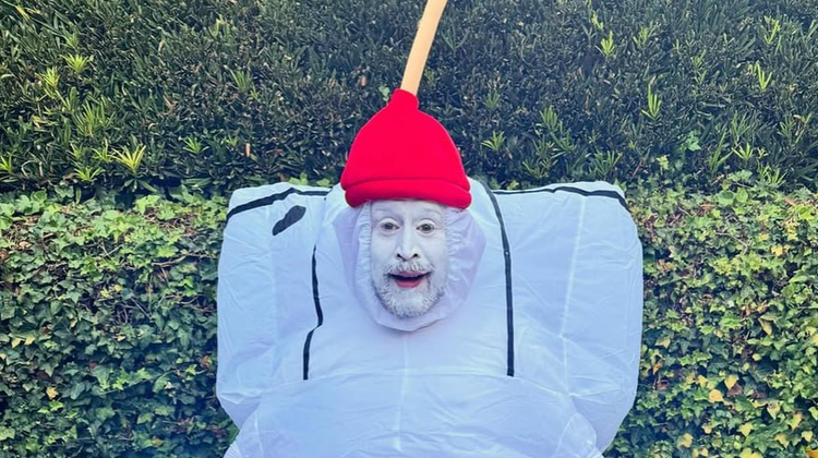 Соцсети Маколея Калкина