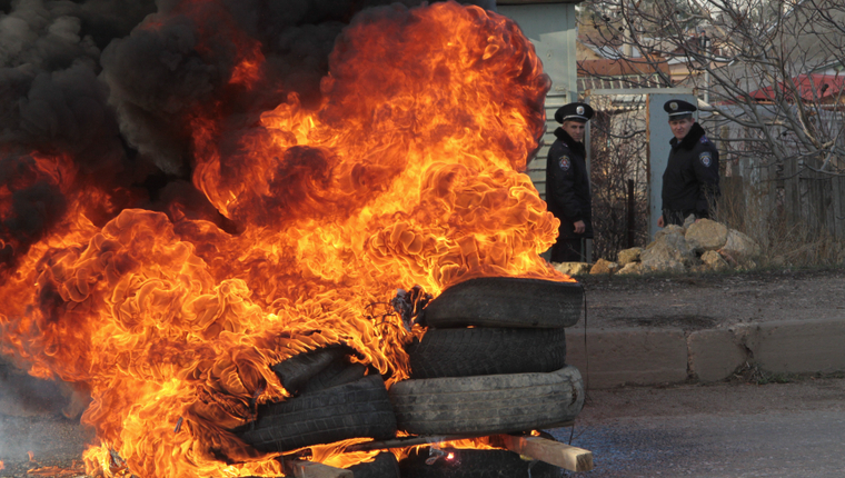 В Йошкар-Оле начальник уголовного розыска заказал поджог машины любовника жены