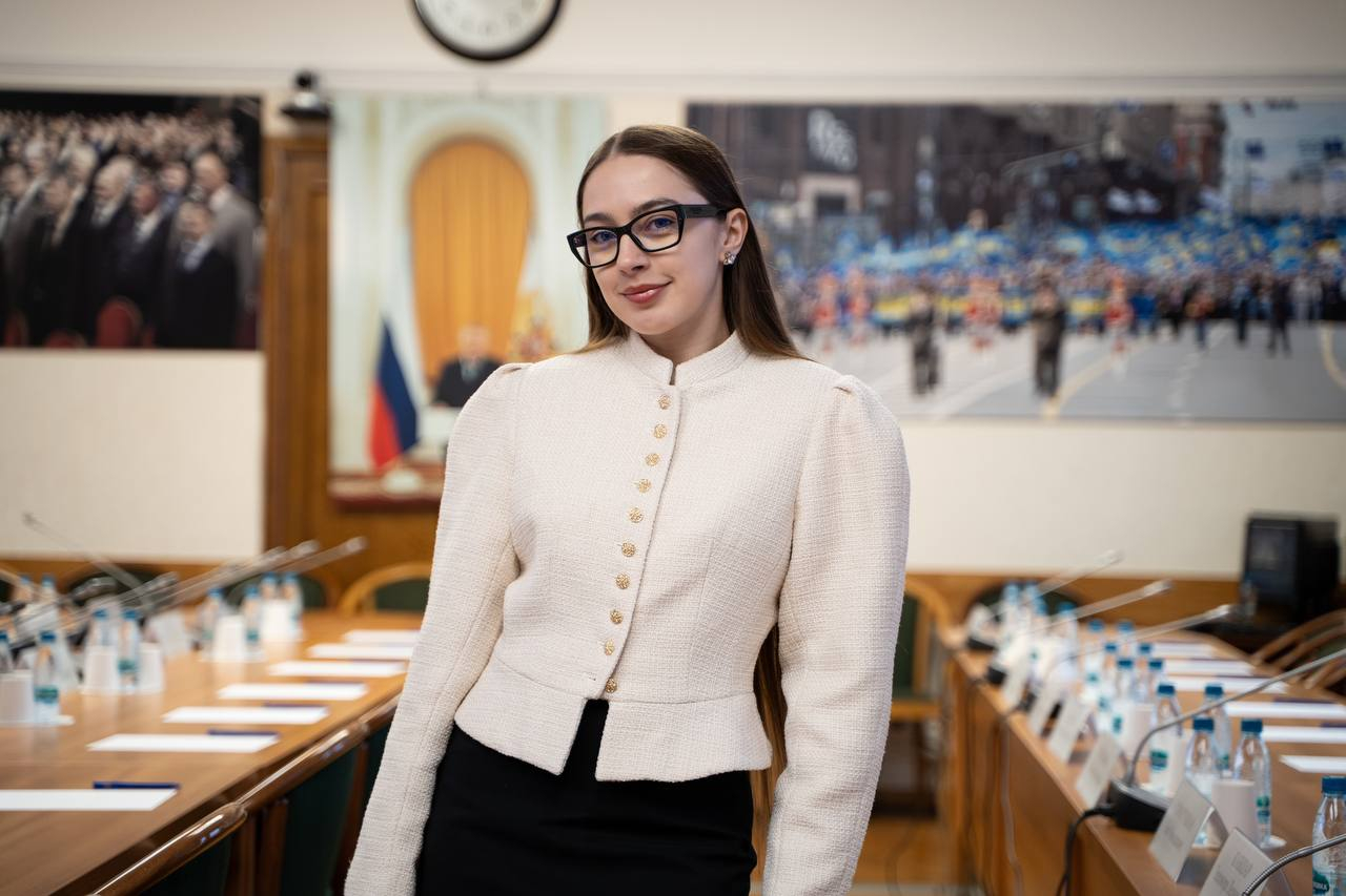 Соцсети Мэйби Бэйби