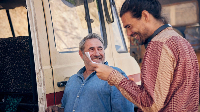 Оливер Лаше и Серхи Лопес на съемках фильма «Сират»/«Кинопоиск»