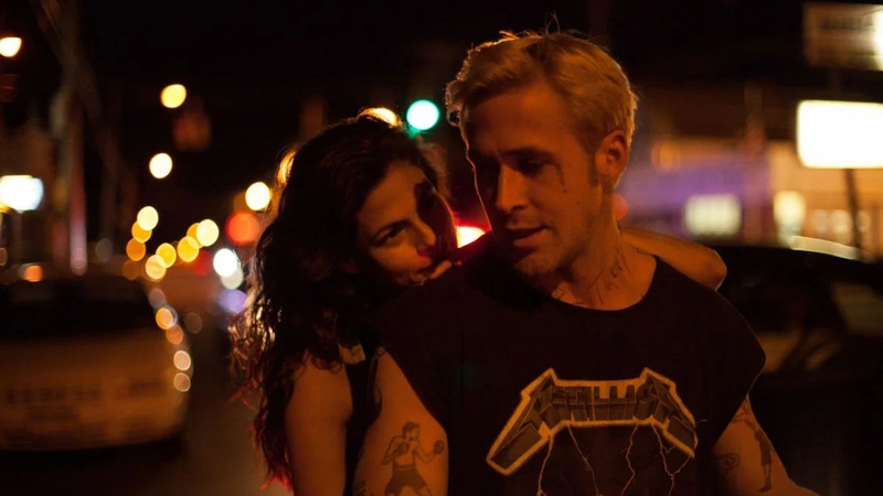 Ева Мендес и Райан Гослинг в фильме «Место под соснами»/«Кинопоиск»