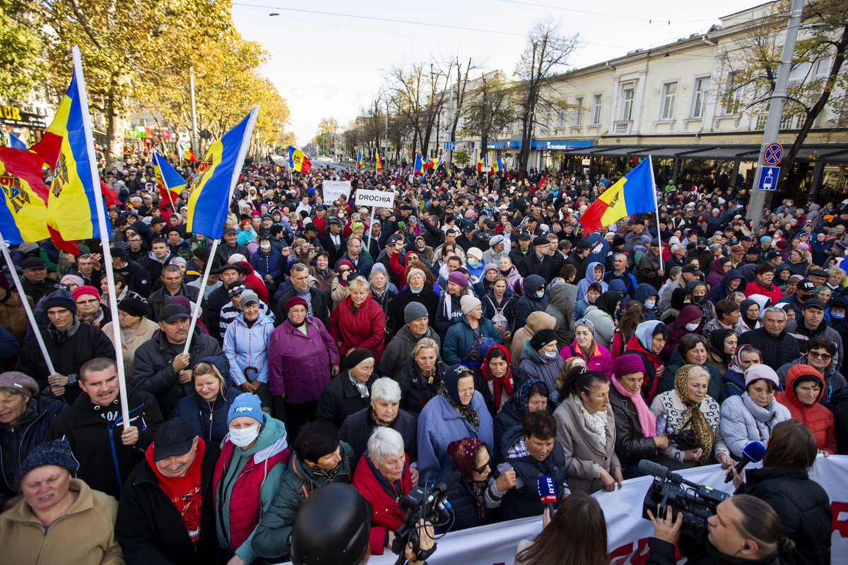 Антиправительственный митинг сторонников «Шор» в Кишиневе. Фото: DUMITRU DORU/EPA