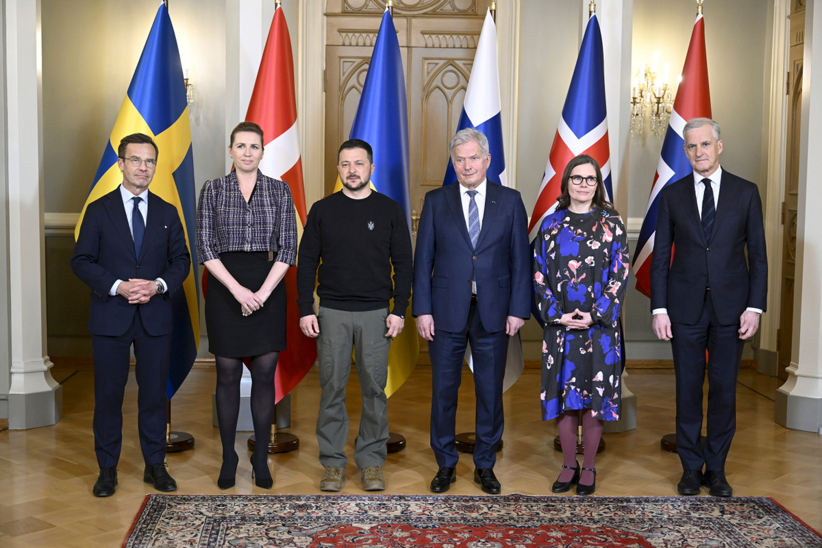 Участники саммита стран Северной Европы и Украины. Фото: Heikki Saukkomaa/AP/TACC