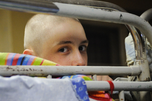 Рехабы в серой зоне: как спасение от зависимости стало бизнесом без правил