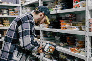Власти хотят ужесточить контроль за продажей скоропортящихся продуктов в интернете. Что известно?