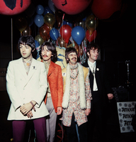 Боже, храни The Beatles. Или все же The Rolling Stones?
