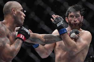 Первая защита Анкалаева и битва его преследователей: превью UFC 320