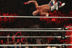 UFC объединился с рестлинг-промоушеном WWE. Как это повлияет на ММА?