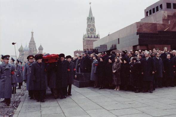 «Гонки на лафетах»: как СССР пережил один из самых странных периодов своей истории