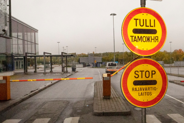 Закрытые КПП и мигранты на самокатах: что происходит на границе между РФ и Финляндией?