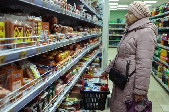 В России подорожают почти все продукты. С чем это связано и чего ждать покупателям? 