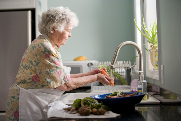 Какие люди живут дольше — полные или худые? И как нужно питаться пожилым?