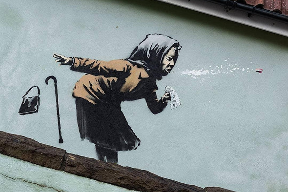 Бэнкси посвятил свое новое граффити пандемии