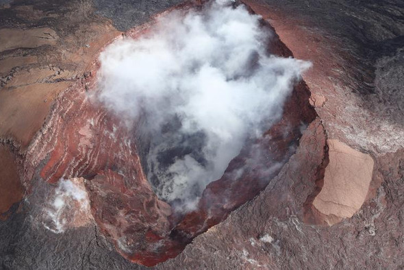 На Гавайях извергается вулкан Килауэа. Объявлен красный уровень угрозы