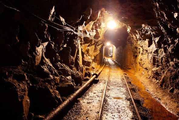 Три горняка погибли при обрушении шахты в Кузбассе