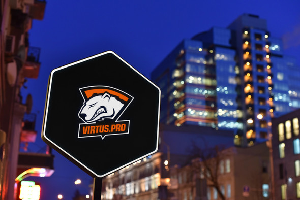 Российский киберспортивный клуб Virtus.pro выиграл международный турнир по CS:GO