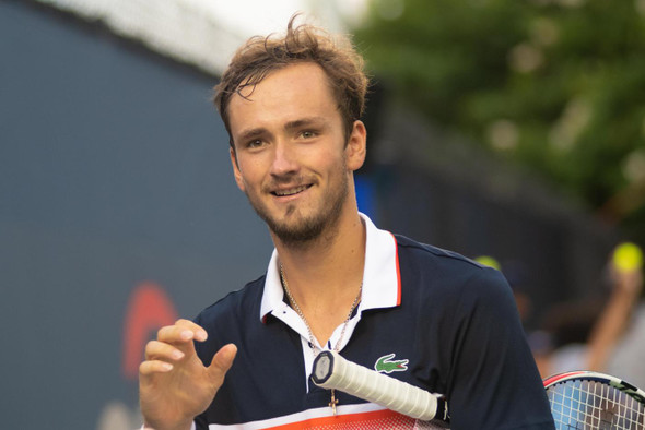 Даниил Медведев возглавил чемпионскую гонку ATP