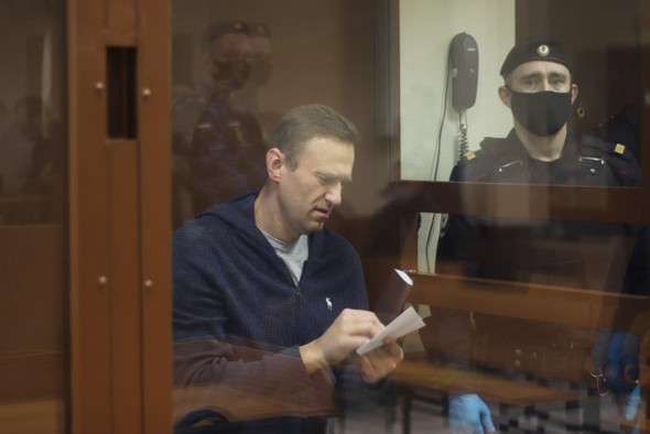 Оскорбил ли Навальный судью и прокурора. Собрали главные высказывания
