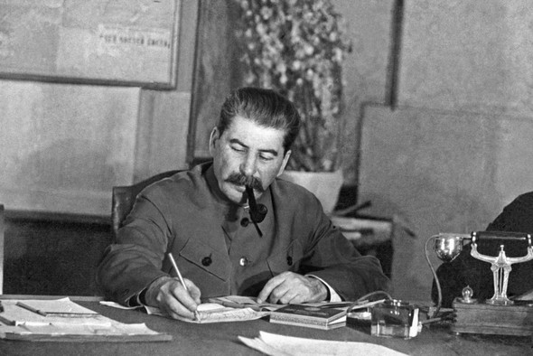 Как создавался культ личности Сталина