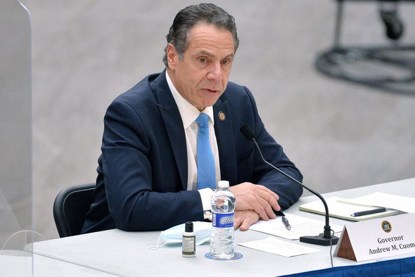 Губернатору Нью-Йорка грозит импичмент из-за сексуальных домогательств
