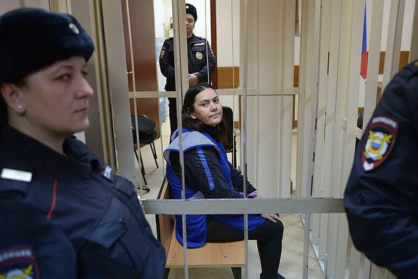 Няню, обезглавившую ребенка, депортируют из России