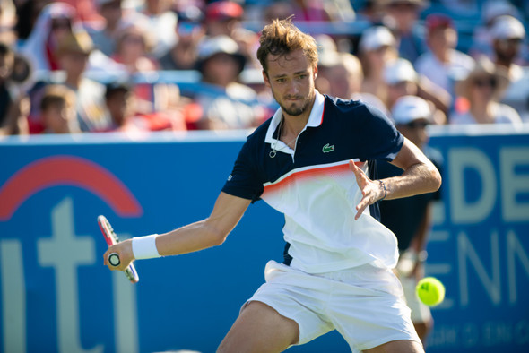 Даниил Медведев вышел в четвертьфинал турнира в Майами 