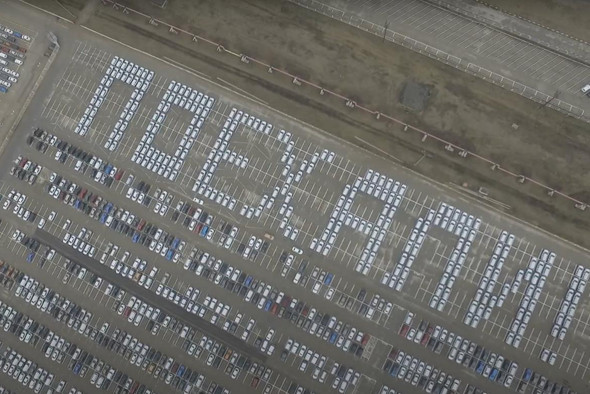 В Тольятти из 400 машин составили надпись «Поехали»