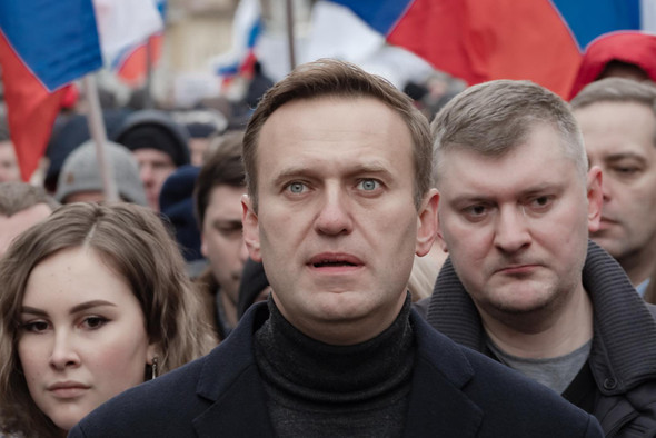 Против Навального завели очередное уголовное дело. В чем еще его обвиняли?