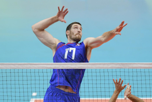 Российские волейболисты победили США в Лиге наций
