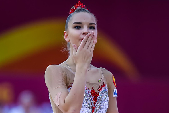 Гимнастка Дина Аверина выиграла три золота на чемпионате Европы