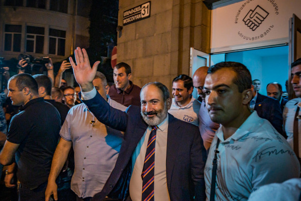 «Стальная революция»: в Армении прошли внеочередные парламентские выборы